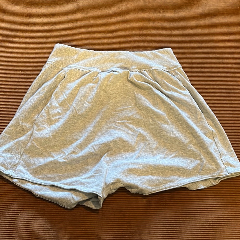 Free People Movement size Large GUC gray shorts